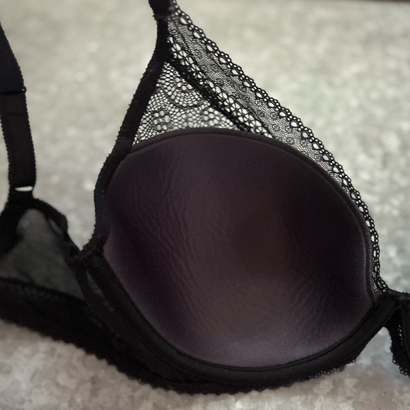 Chantelle Festivité Lace Plunge Bra in Black 32DDDD - Picture 5 of 7